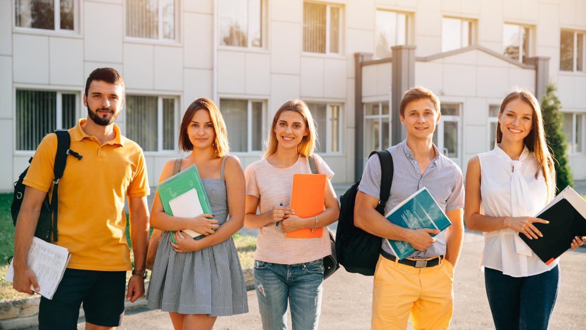 studenti-la-cursuri_19410600