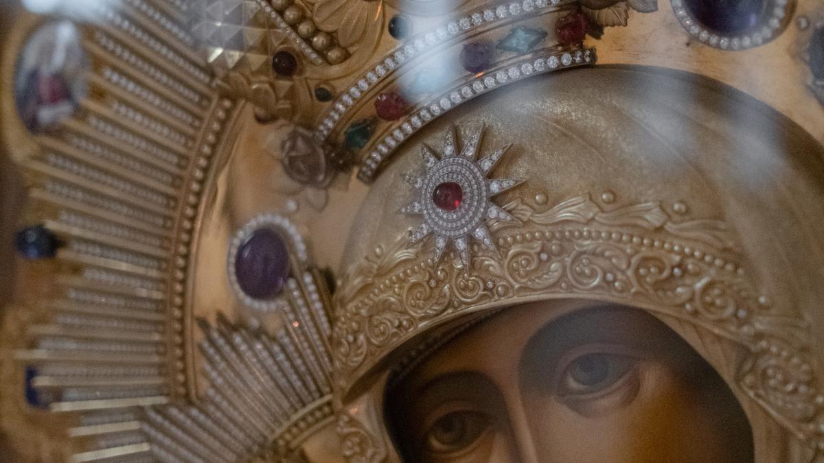 acatistul-sfantului-acoperamant-al-maicii-domnului-2_51697600