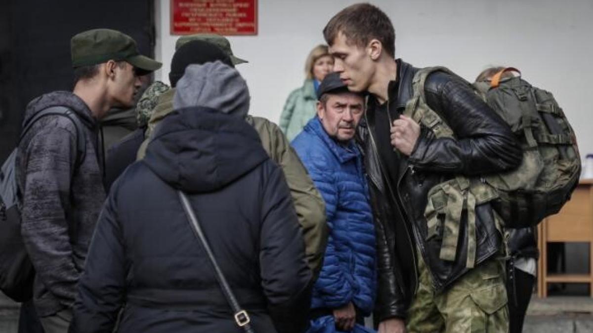 armata-rusia-militar-soldat-mobilizare-centru-de-recrutare_90127500