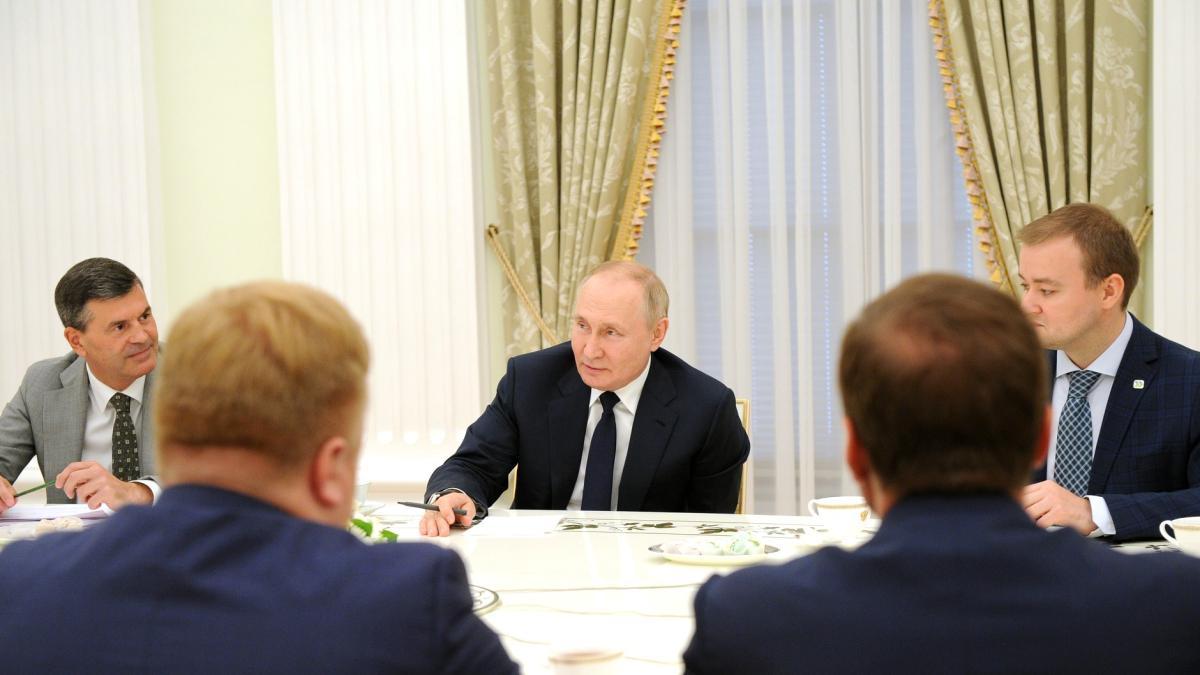 vladimir-putin-dubluri_07285700