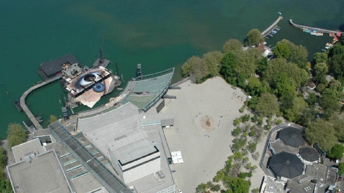 scena-plutitoare_61883600