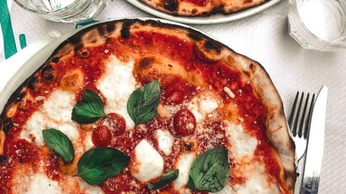 pizza-in-tigaie--fara-faina--gata-in-cateva-minute--o-felie-are-doar-100-de-calorii_87123800