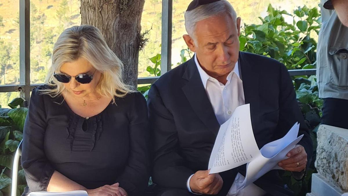 netanyahu--durere-in-piept-in-timpul-rugaciunii--primele-explicatii-despre-momentul-in-care-fostul-premier-a-plecat-din-sinagoga_13154400