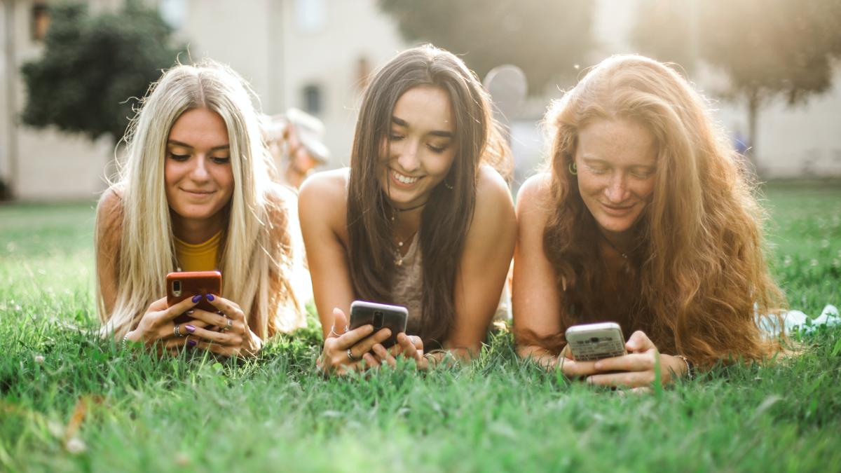 de-ce-postam-de-social-media_52630000