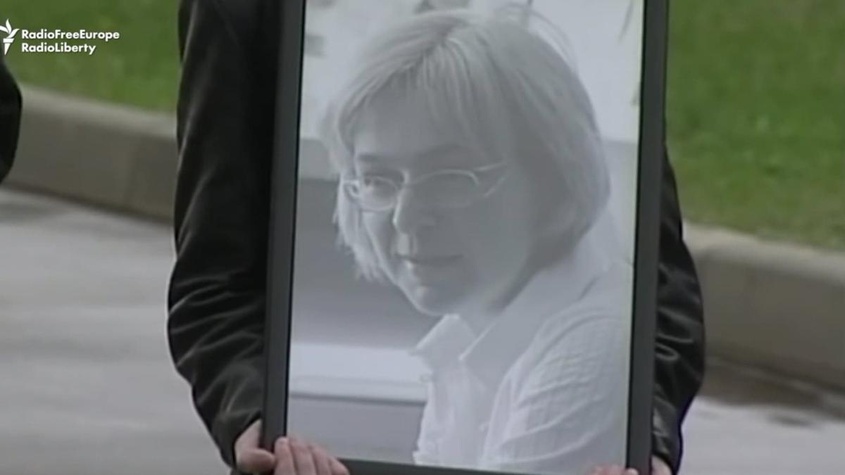 cine-este-anna-politkovskaia--ziarista-ucisa-de-ziua-lui-vladimir-putin--acum-16-ani_37781900