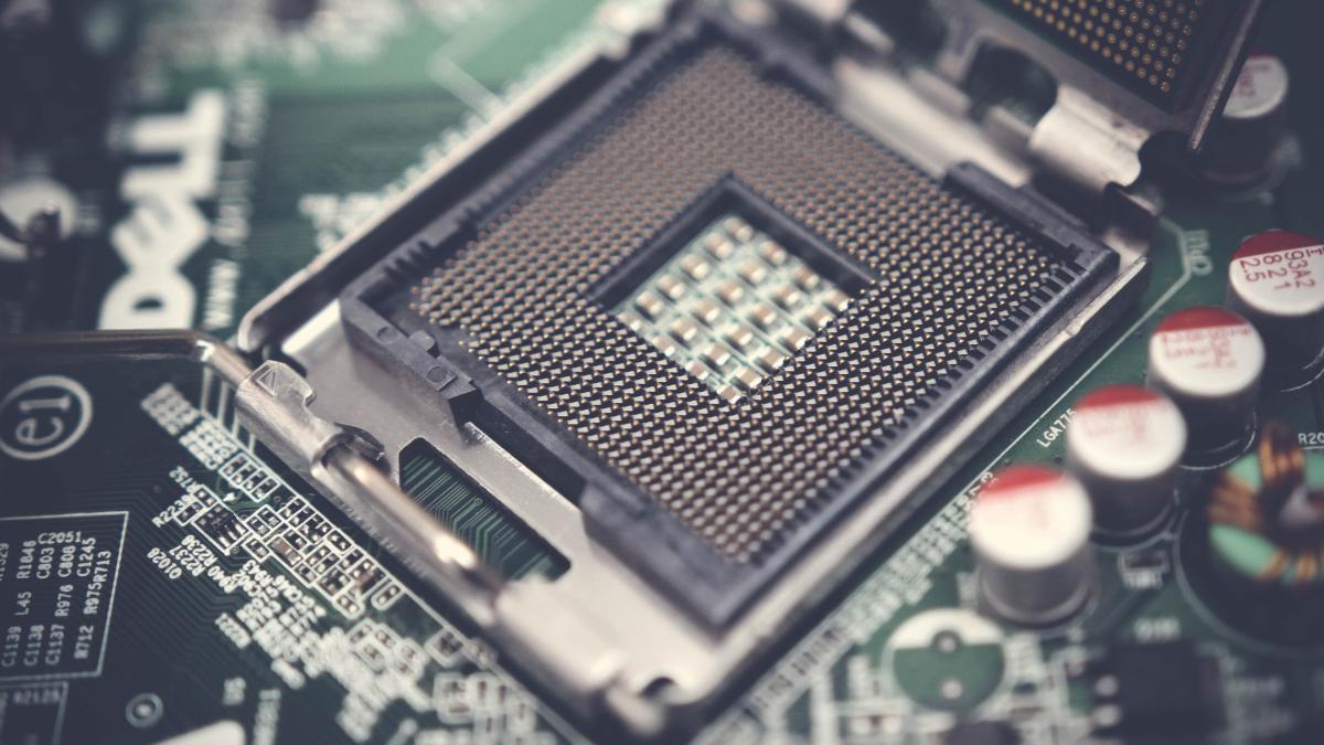 memristor-semiconductor_02522800