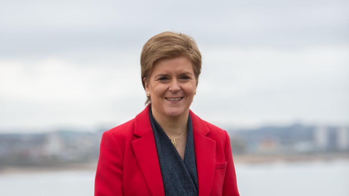nicola_sturgeon_scotia_referendum_fb_12069800