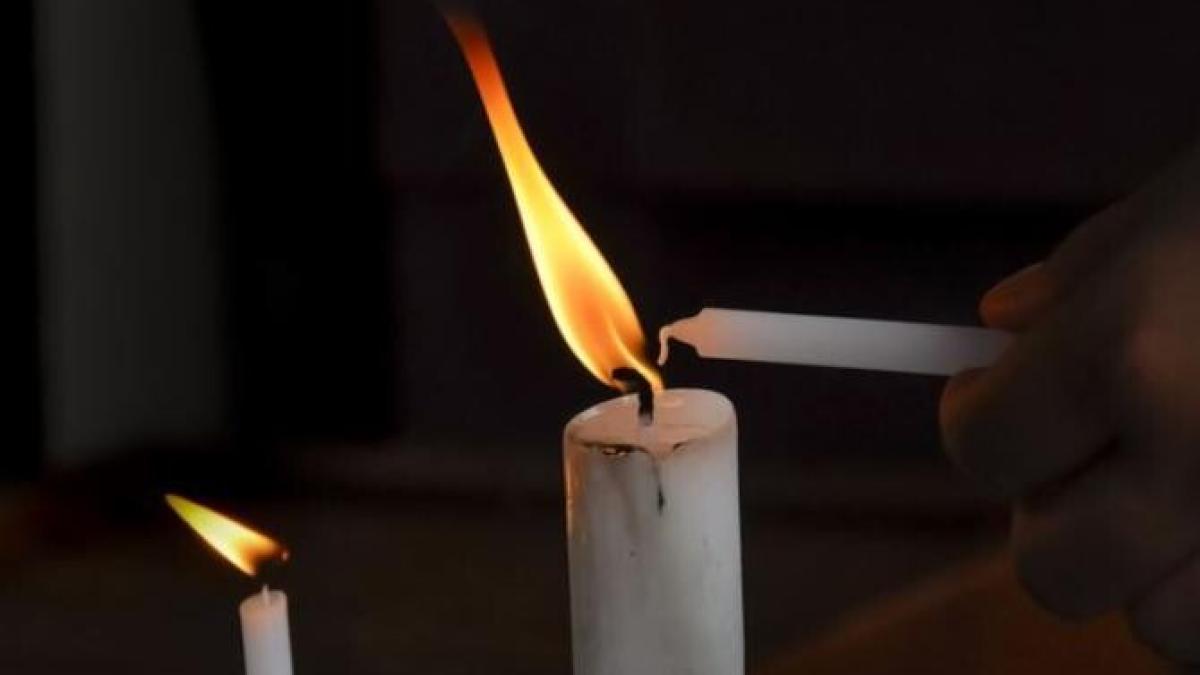 gospodinele-cu-experienta-tin-lumanarile-in-congelator--un-truc-neasteptat-si-original_42957900