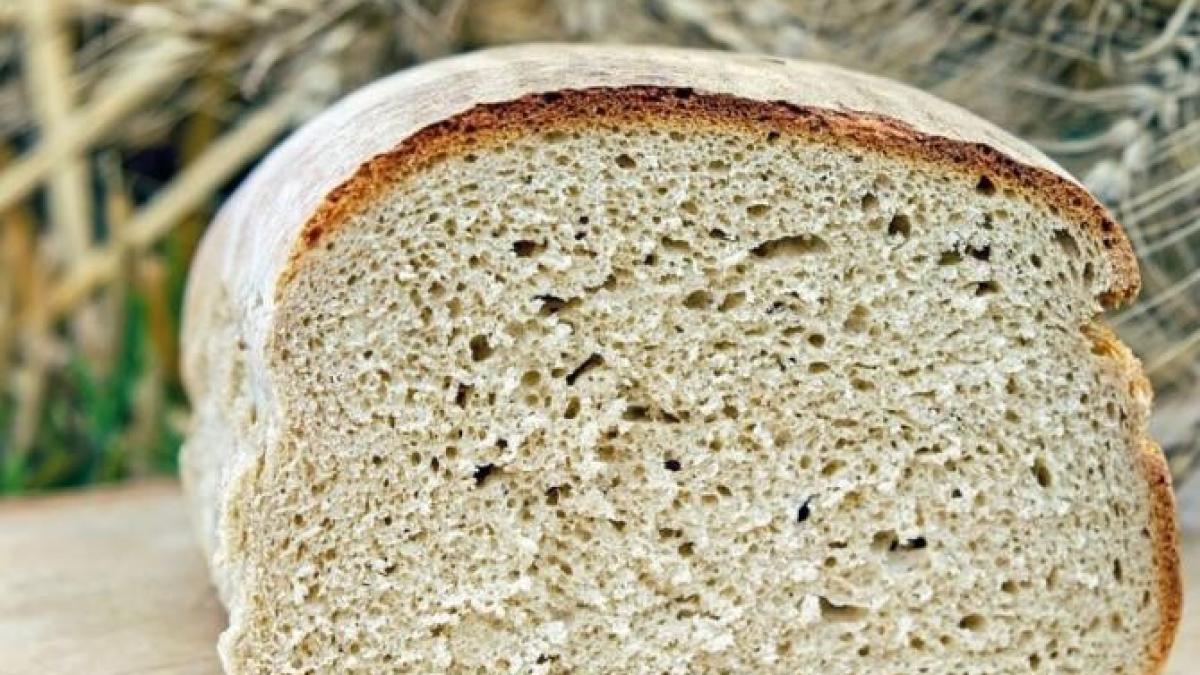 adauga-bere-in-aluatul-de-paine-si-bucura-te-de-rezultat-o-reteta-rapida-si-savuroasa_60503200