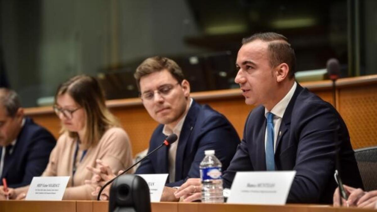 bogdan-gruia-ivan-psd--la-romanian-digital-day--in-parlamentul-european-digitalizarea-nu-este-un-moft--putem-crea-la-bistrita-un-mic-cluj_51727400