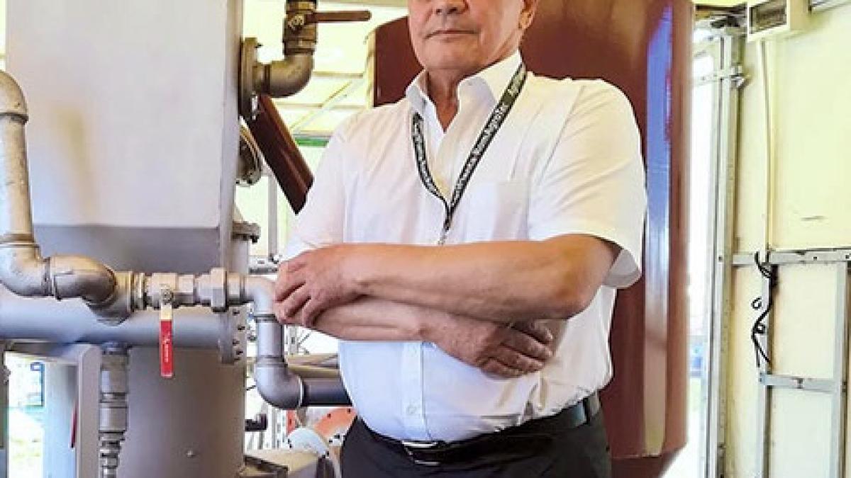 iuliean_hornet_inventator_fb_35856900