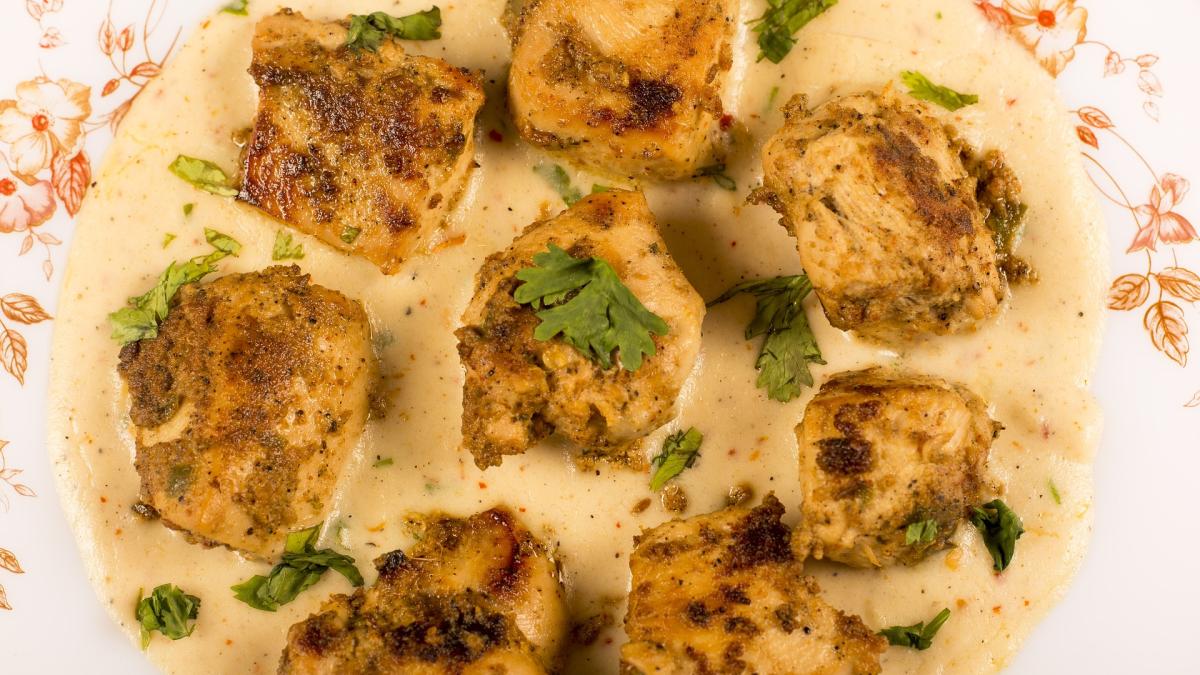 pui-carbonara-cu-smantana-si-bacon--reteta-perfecta-pentru-weekend_75563600