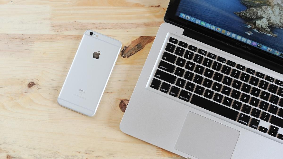 apple-telefon-iphone-despagubiri-incarcator_11067900