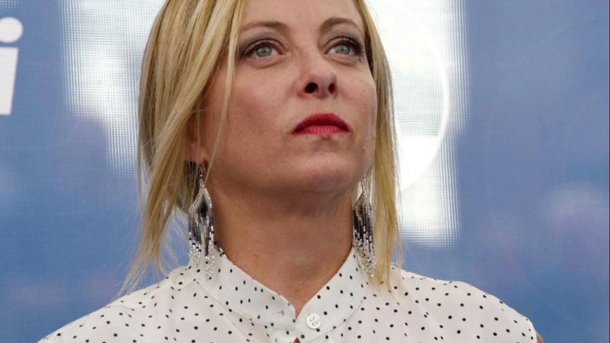 coalitia-georgiei-meloni--tensiuni-dupa-prima-sesiune-a-parlamentuului--silvio-berlusconi-a-dat-cu-pumnul_47716000