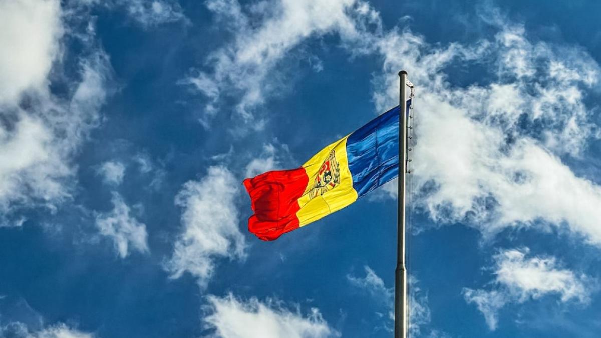 proteste-la-chisinau--politia-a-deblocat-bulevardul-principal-din-capitala-care-era-ocupat-de-corturile-protestatarilor-partidului-sor---video_37130300