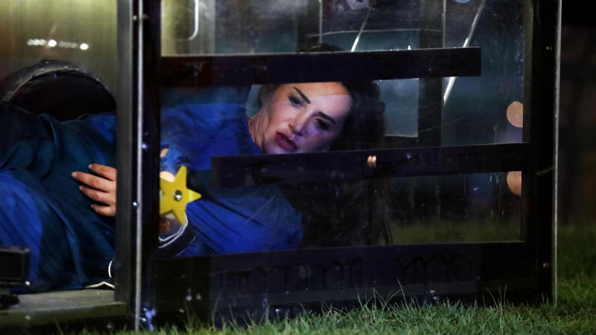 mara-banica--despre-participarea-la-sunt-celebru--scoate-ma-de-aici-unii-si-au-dorit-sa-devina-regeregina--altii-sa-apara-o-data-n-viata-la-pro-tv_26407200