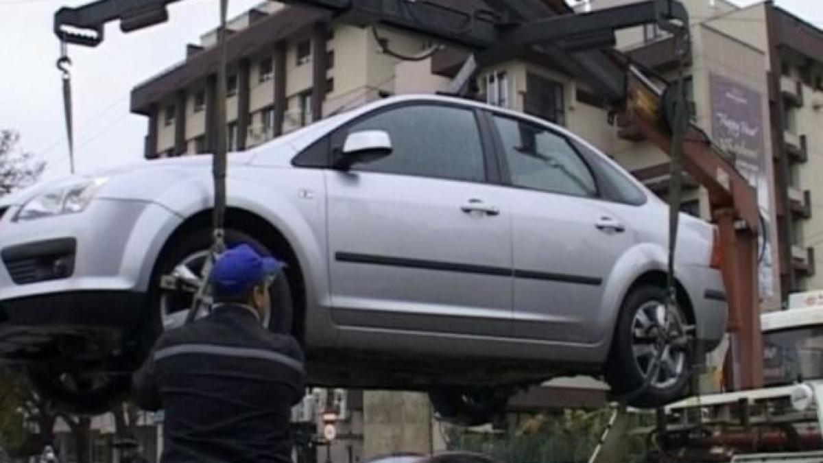 politia-rutiera-poate-ridica-vehiculele-stationate-neregulamentar_93121600
