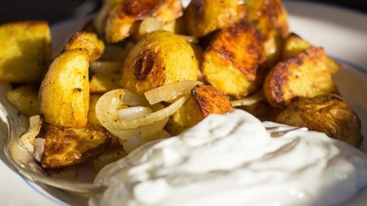cartofi-rustici-in-crusta-crocanta--sunt-mai-gustosi-decat-cei-de-la-restaurant_77004900