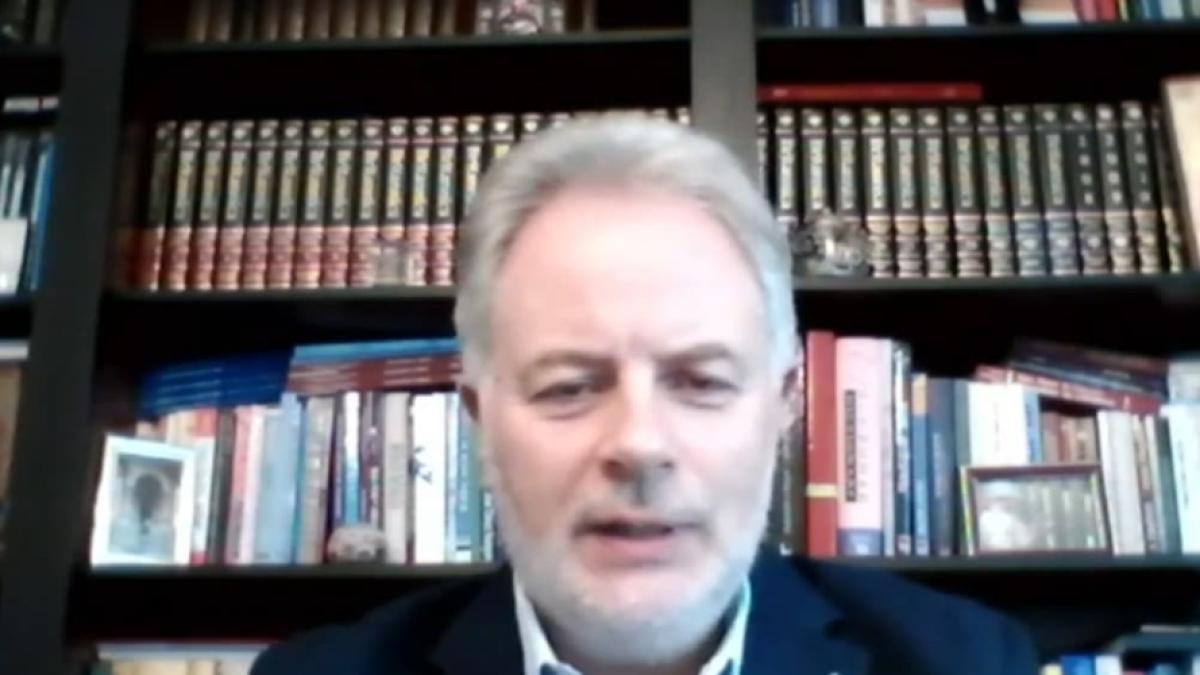 noutati-in-chirurgia-orl--codrut-sarafoleanu--la-academia-de-sanatate_35535800_06034400