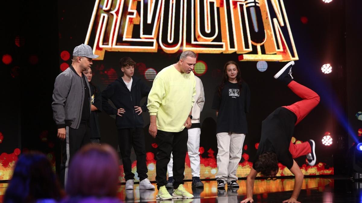 costel-dan-badea-alaturi-de-piticu-in-competitia-stand-up-revolution-episodul-5-sezonul-2_88311500
