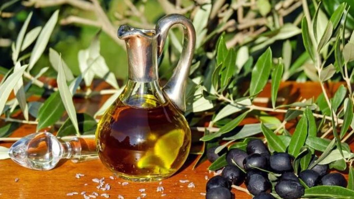 cum-sa-degresati-recipientele-de-ulei---trucul-bunicii-care-functioneaza-cu-adevarat_17022600