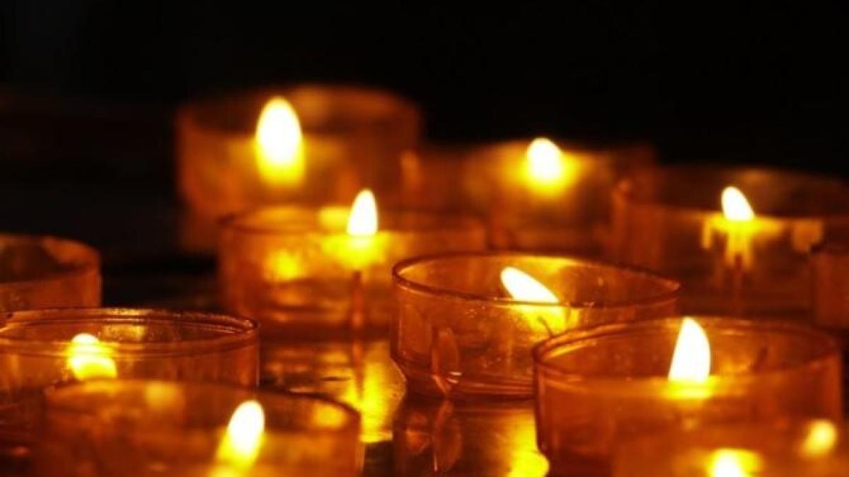 o-astfel-de-lumanare-va-inlocui-76-de-bucati--iata-ce-trebuie-sa-faci-pentru-ca-sa-arda-mai-mult_22131100