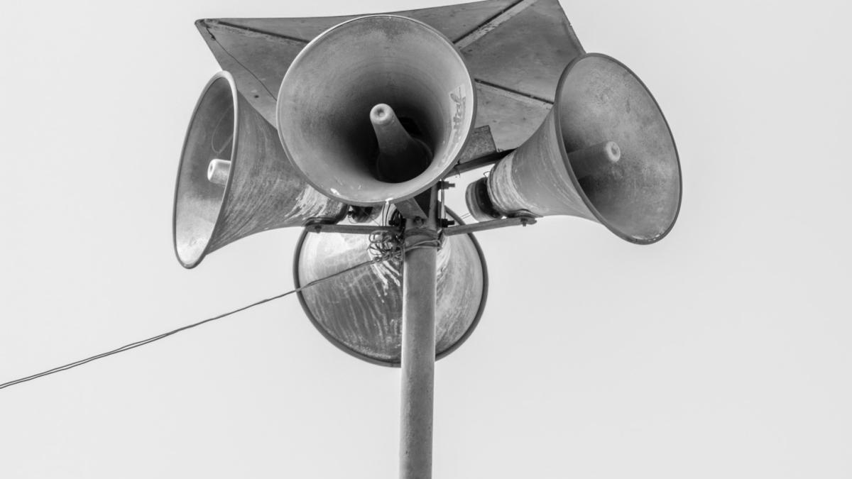 atmosfera-dintr-o-scoala-romaneasca-atunci-cand-incep-sa-sune-sirenele_06223800