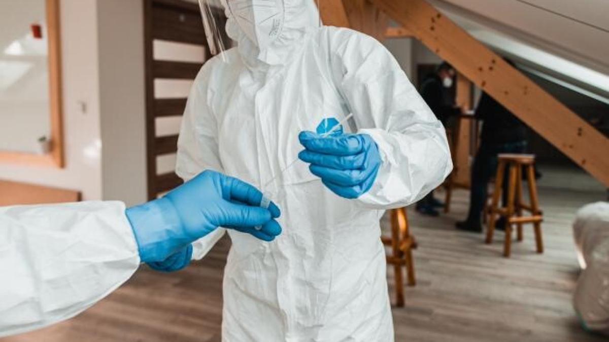 bilant-covid-29-octombrie-2022--infectari-si-decese-in-ultimele-24-de-ore_00368600