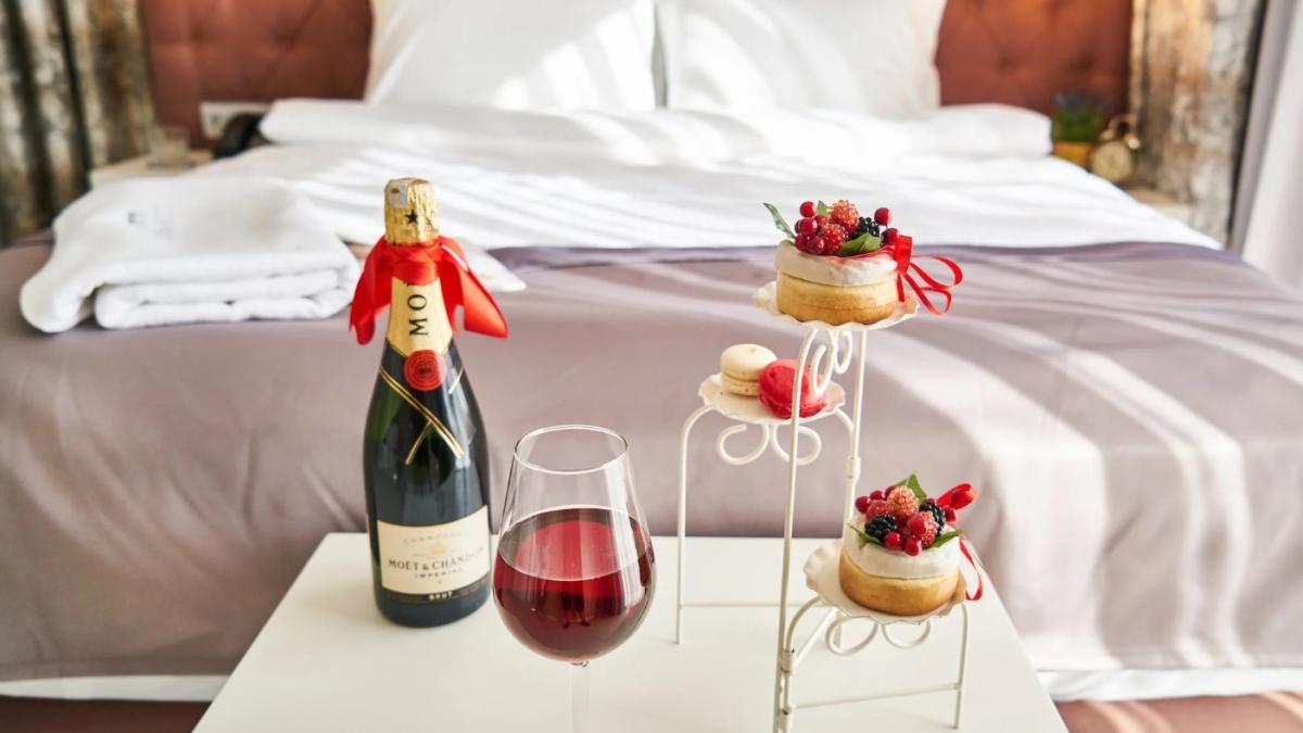 minivacante-2023--bugetarii--cu-ochii-pe-ofertele-early-booking-pentru-weekendurile-prelungite_95277300