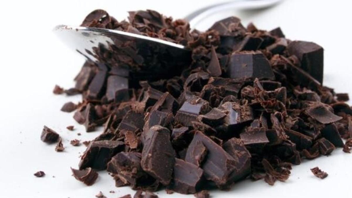 ciocolata-si-fructele-uscate--o-combinatie-castigatoare-in-bucatarie--doua-retete-delicioase--care-te-vor-cuceri_59241100