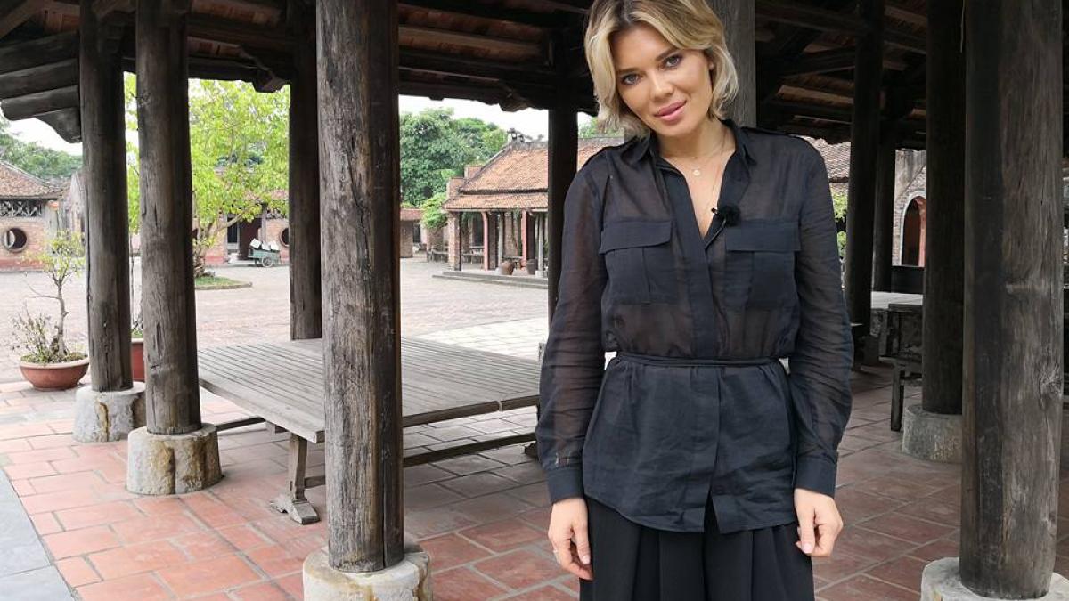 gina-pistol--epuizata-simt-ca-o-iau-prin-papusoi-cu-mintea--trupul-si-sufletul--ca-sa-fii-o-mama-buna--o-iubita-buna-trebuie-sa-fiu-un-pic-in-echilibru-cu-mine-_11138400