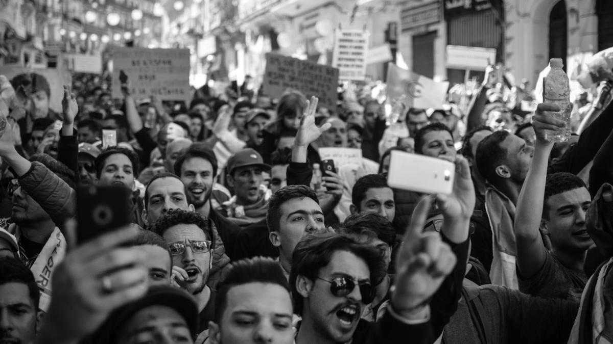 protest-15-octombrie-bucuresti-pexels-amine-msiouri-2246258_61516100