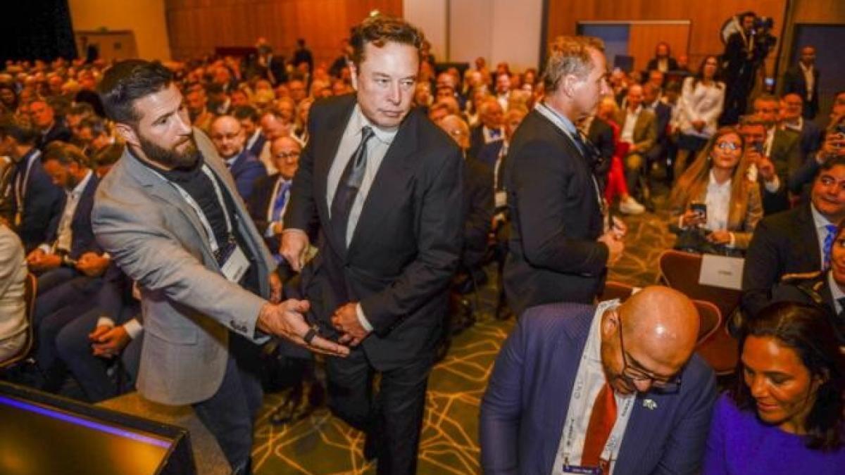 elon-musk-romania-chirieac_01247900