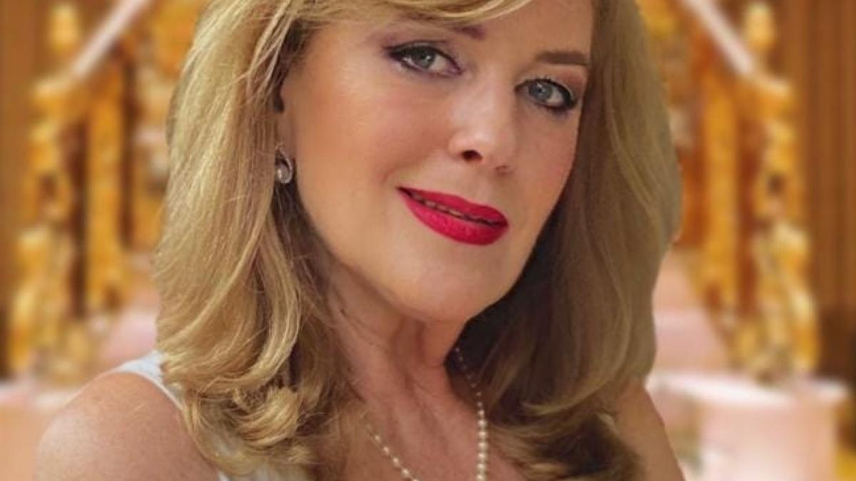 stela-enache--despre-noul-film-liceenii-nu-stiu-daca-va-mai-fi-acelasi-gen-de-film--acum-sunt-alte-probleme-----cu-gene-false-si-unghii-puse_06340800