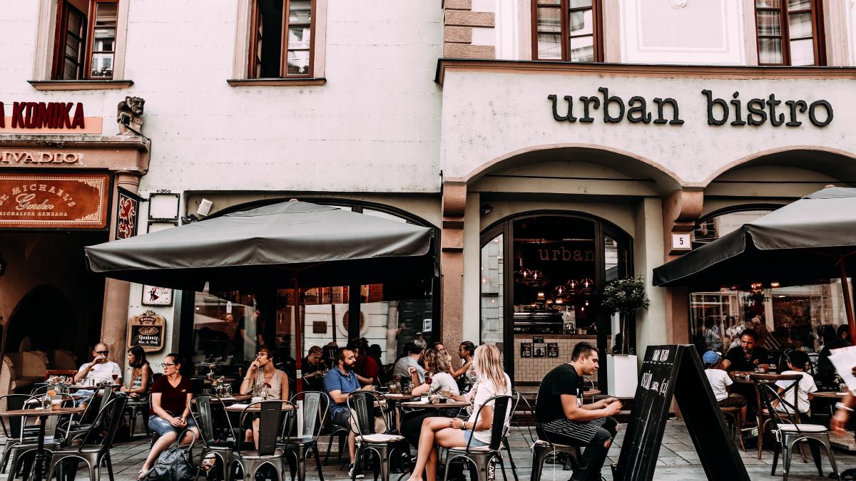 pexels-rachel-claire--oameni-nastere-europa-5_20720300