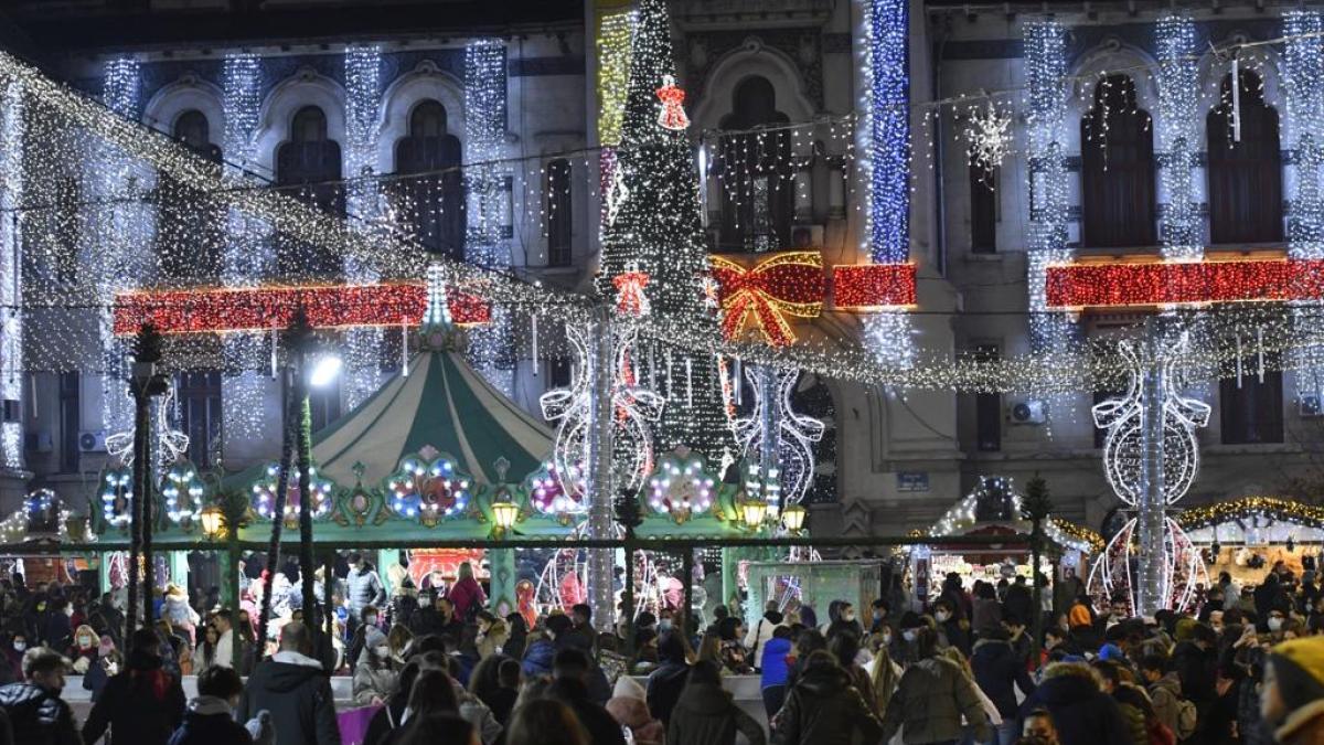 pe-11-noiembrie-cei-mai-buni-artisti-din-romania-deschid-targul-de-craciun-de-la-craiova-2_30762400