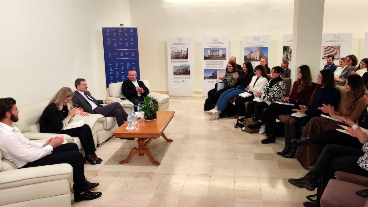 este-nevoie-de-energia-voastra-ambasadorul-roman-mesaj-la-intalnirea-cu-studentii-romani-din--spania_19888200