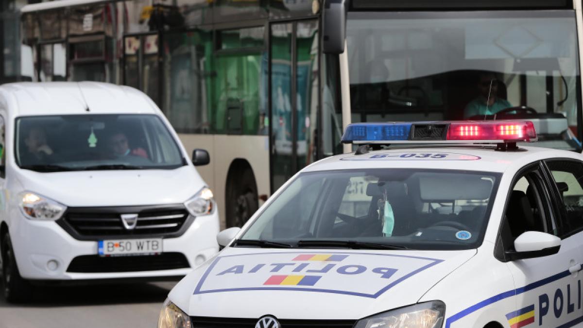 masina_politie_ilustrativ_agerpres_43745200