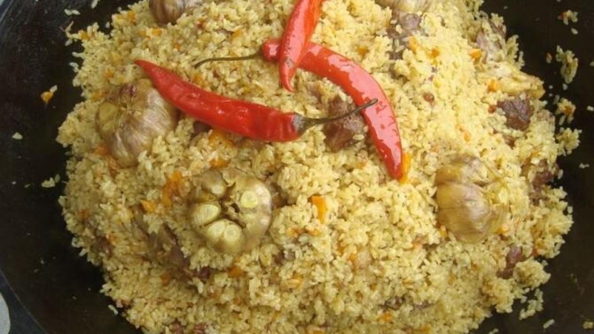 de-ce-ai-nevoie-de-o-strecuratoare-atunci-cand-prepari-un-pilaf--sfatul-gospodinelor-iscusite_37460900