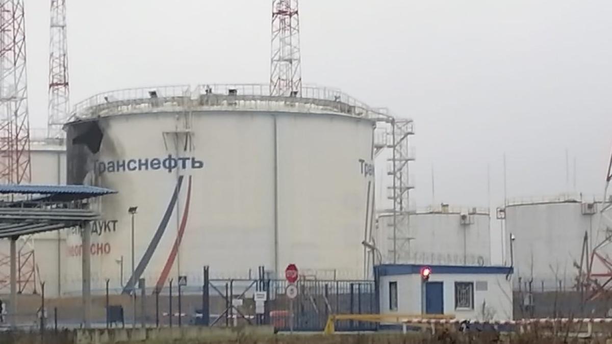 explozie-la-a-unui-depozit-de-combustibil-in-sudul-rusiei_31773500