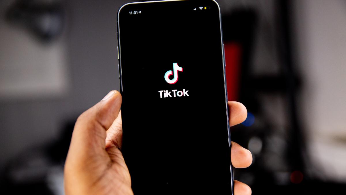 tiktok-devine-librarie--cartile-recomandate-vor-fi-disponibile-in-aplicatie_42908400