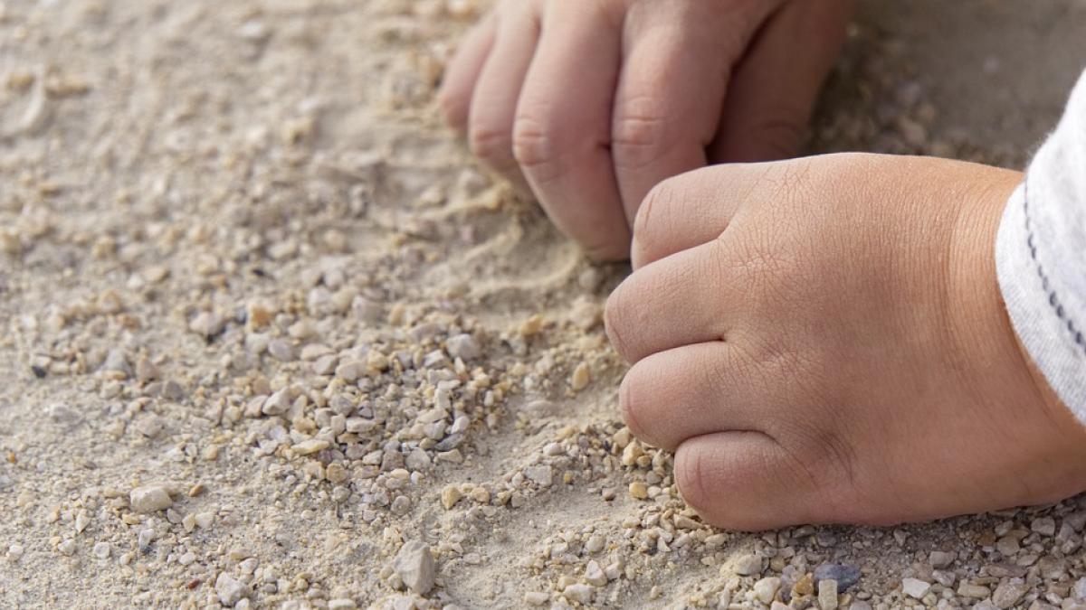 copil-mort-foame-tata_62055000