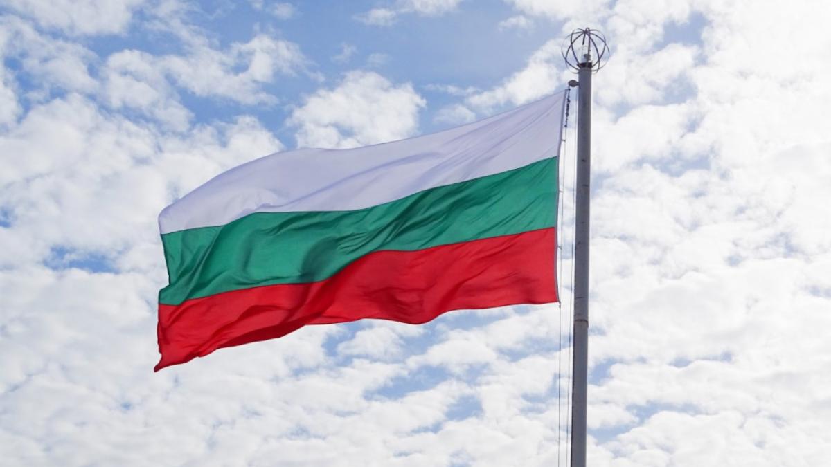 fitch-acorda-bulgariei-ratingul-prc-e2prc-80prc-9ebbbprc-e2prc-80prc-9d-cu-perspectiva-pozitiva--romania-are-minus-si-perspectiva-negativa_72304400