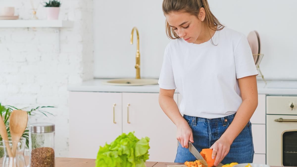 postul-craciunului-ce-trebuie-sa-mancam--bilic-atentie-mare-la-fructe--ficatul-va-trage-greul_95506300