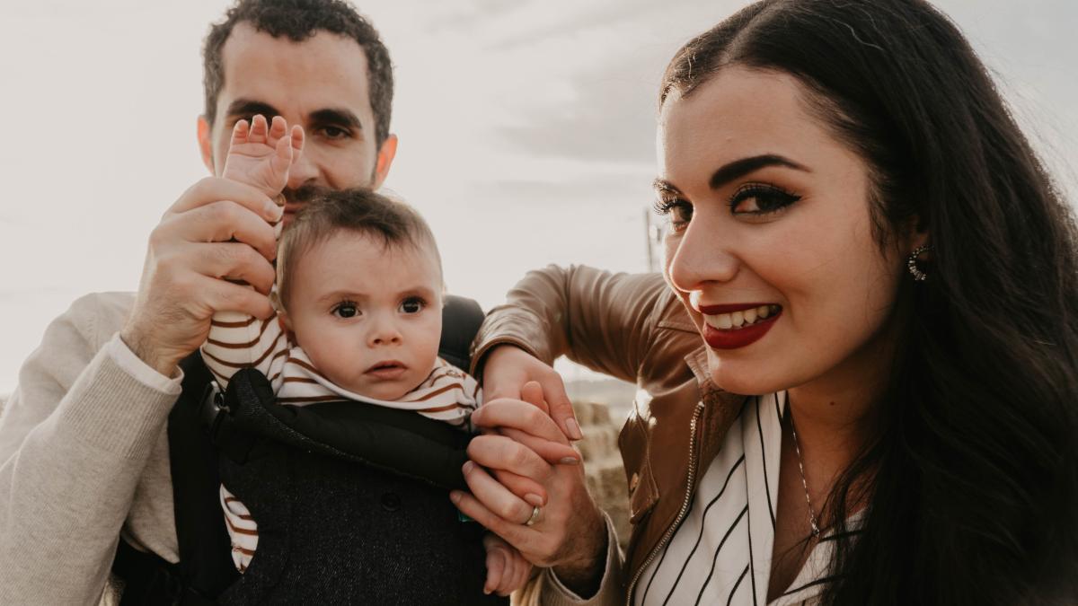 minciuna-si-obiceiul-romanilor-de-a-uita-repede--dumitru-bortun-ipocrizia-se-invata-in-familie-si-la-scoala_87164200