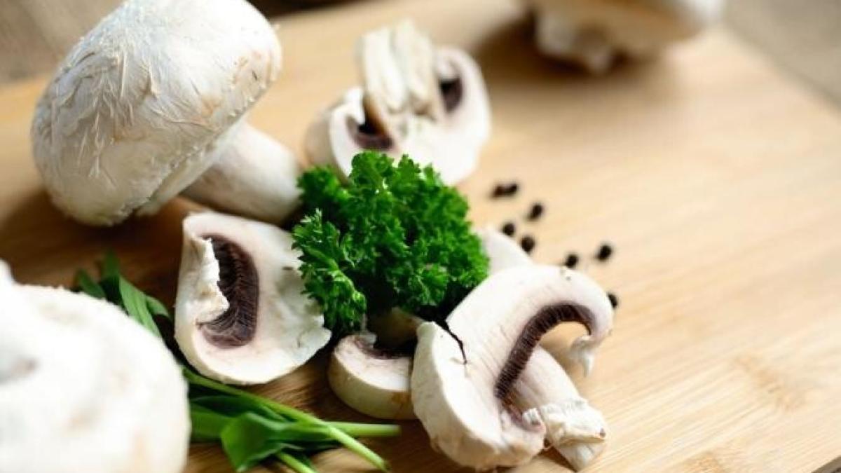 cum-se-spala-ciupercile-in-cateva-minute--trucul-cu-faina--despre-care-nu-ai-stiu_83222900