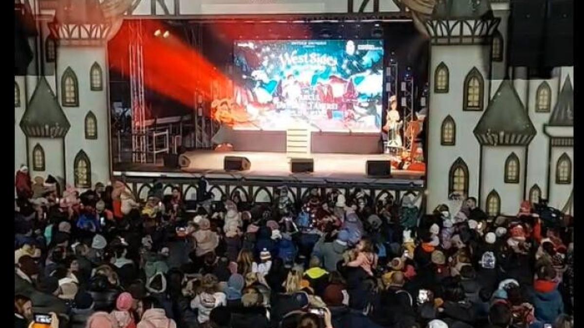 a-fost-inaugurat-prc-e2prc-80prc-9ewest-side-christmas-marketprc-e2prc-80prc-9d--targ-de-craciun-organizat-de-untold--anunta-primaria-sectorului-6---video_23137200