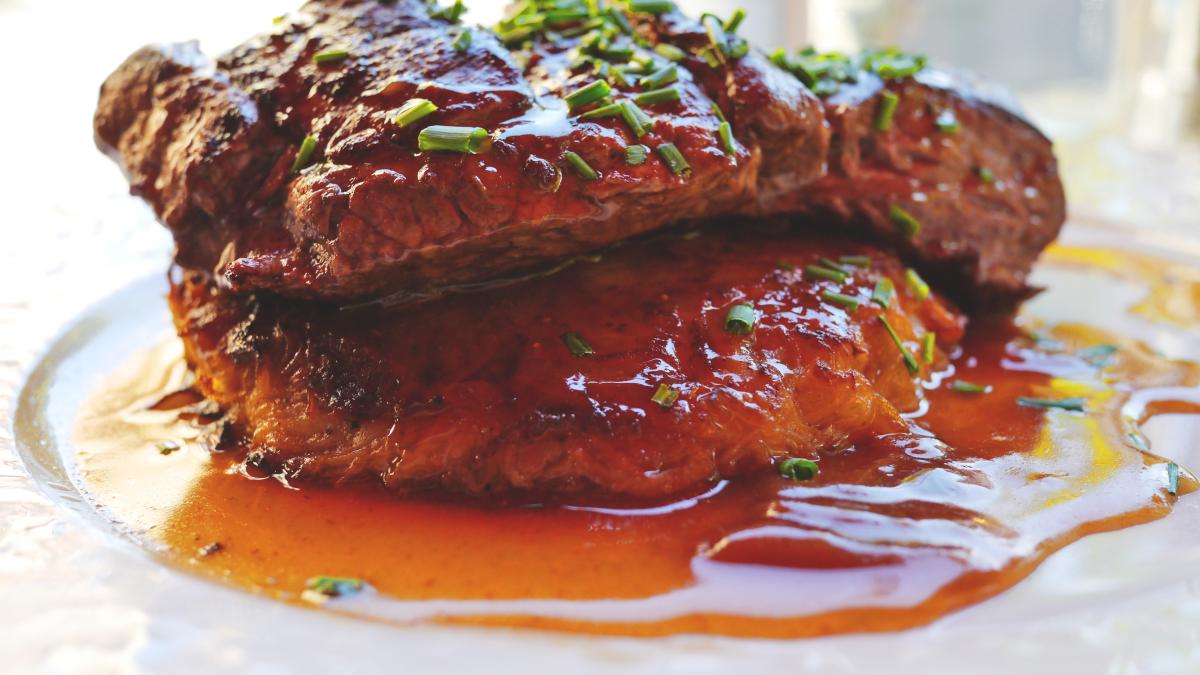 cotlet-de-porc-in-sos-de-miere-si-usturoi--cea-mai-gustoasa-reteta--aromele-te-innebunesc_79384400