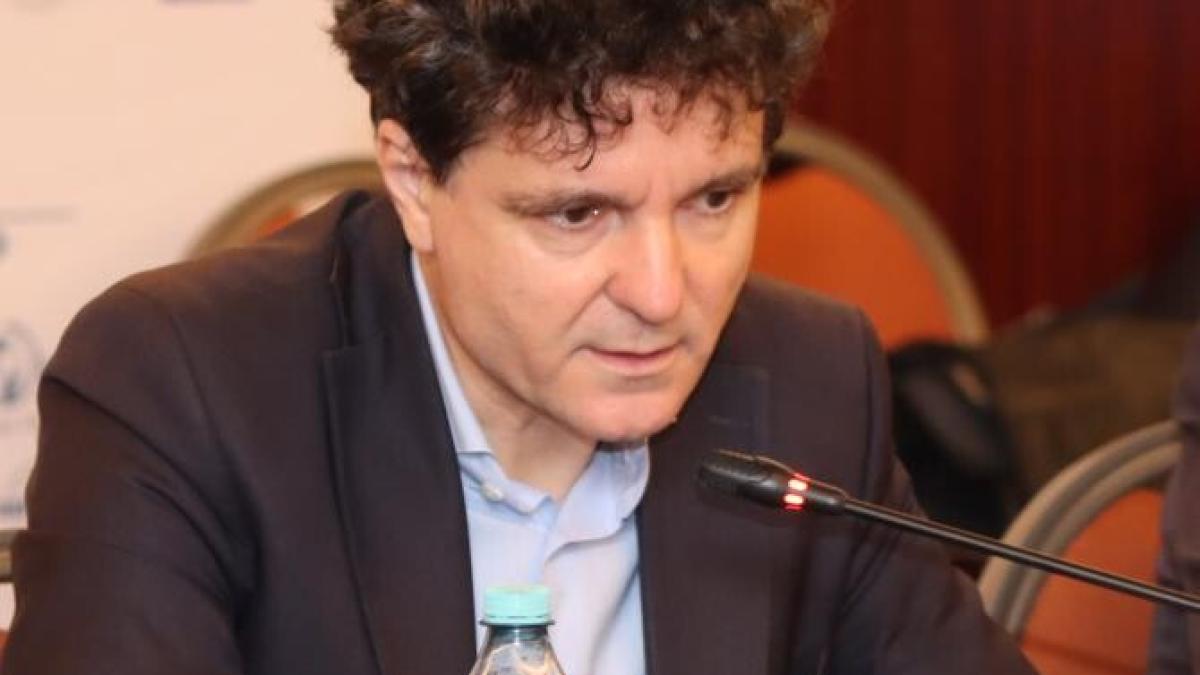 nicusor-dan-promite-cosolidarea-a-trei-cladiri-cu-200-de-apartamente_70016800