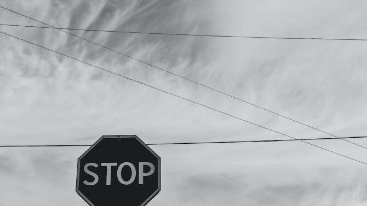 stop_semn_foto_pexels_31476700